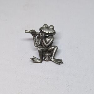 Vintage Pewter Frog Playing The Flute Sitting On A Mushroom Pin Brooch